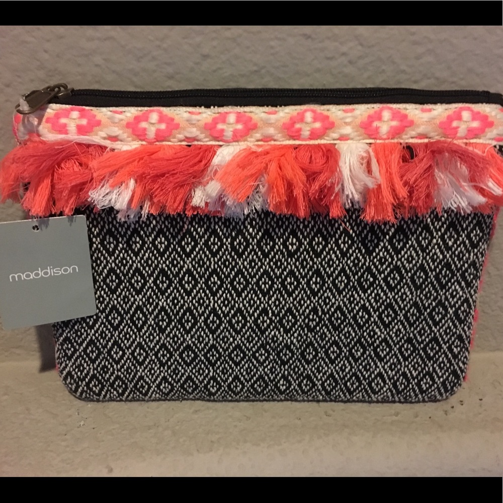 Boho clutch with detachable strap 🌸host pick🌸